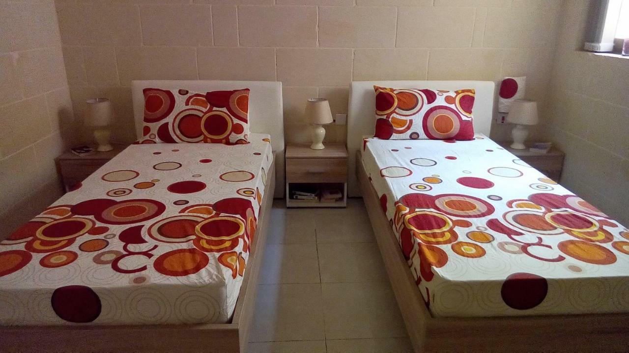Rubis Apartment Victoria Luaran gambar